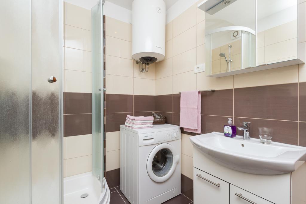 Comfortable Apartment Split Bilik gambar